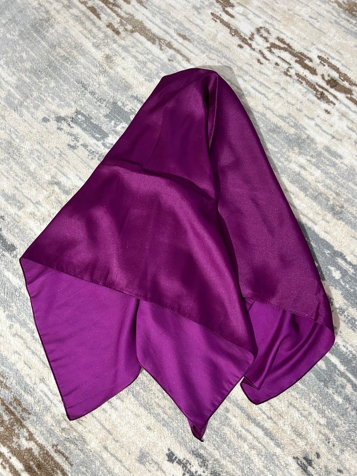 TUĞÇE Saten Eşarp - Görsel 2