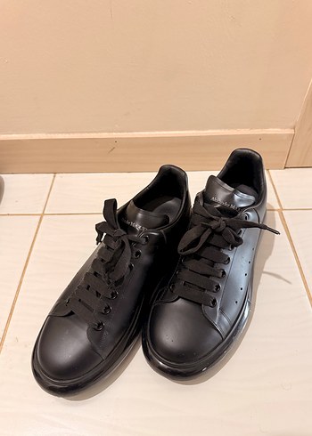 Alexander McQueen 42