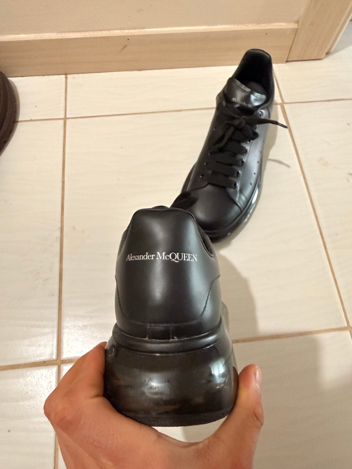 McQueen
Oversize Siyah Erkek Deri Sneaker - Görsel 2