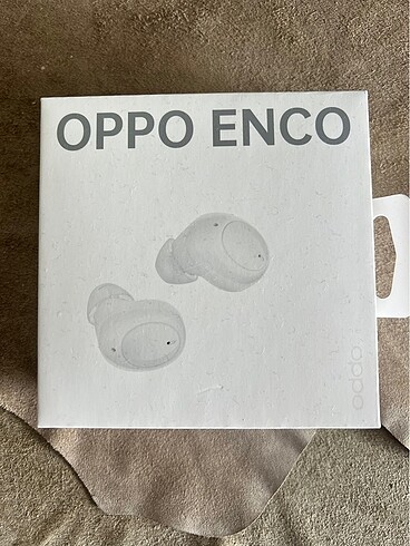 Kutusunda Oppo Enco Buds