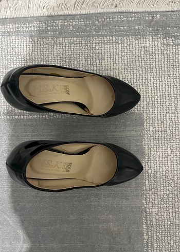 Siyah Parlak Stiletto Kadın Topuklu Ayakkabı - Görsel 4