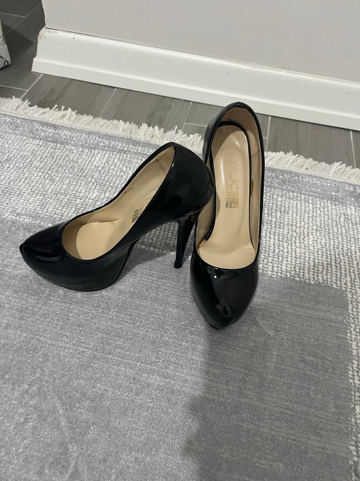 Siyah Parlak Stiletto Kadın Topuklu Ayakkabı - Görsel 2