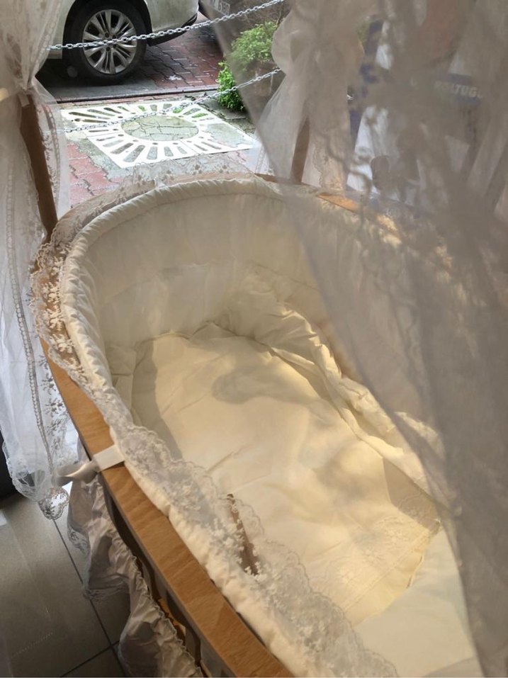 Beyaz Dantel güpür detaylı  Kaplamalı sepet Bebek Beşiği - Görsel 3