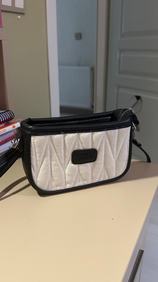 Beyaz Deri Fermuarlı Kadın Çanta - Görsel 2