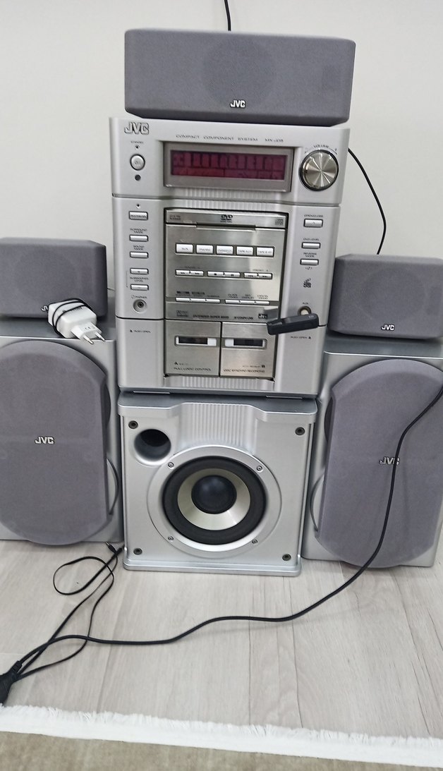 Gri JVC Müzik Sistemi ve Hoparlörler - Görsel 2