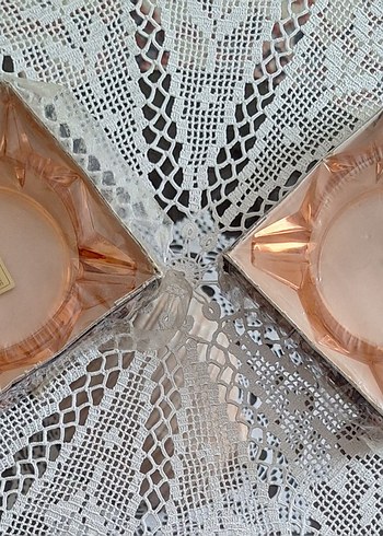 Fransız marka kavuniçi renkli iki kül tablası. - Görsel 2