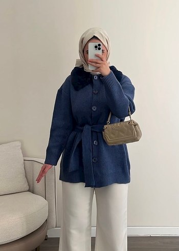 Kürklü Yaka Detaylı Lacivert Triko Kadın Hırka - Görsel 2