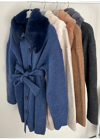 Kürklü Yaka Detaylı Lacivert Triko Kadın Hırka - Görsel 3