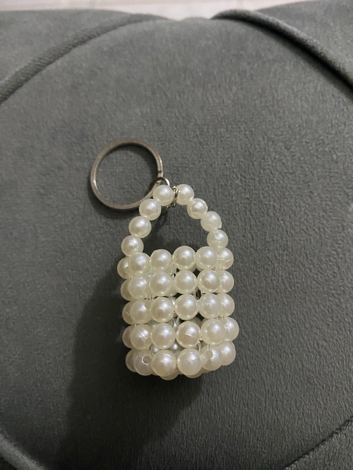 İnci Boncuklu Beyaz Kadın Anahtarlık - Görsel 2