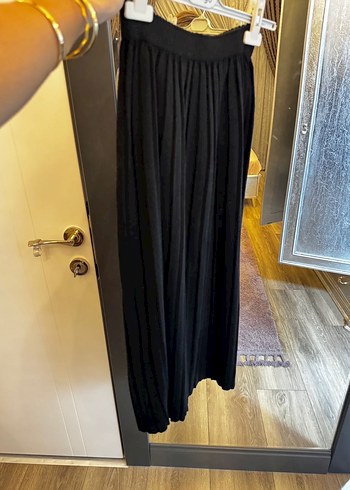 Siyah Piliseli Uzun Etek - Görsel 2