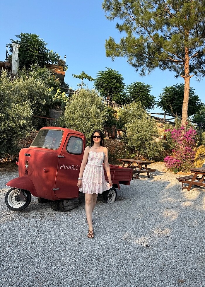 Çiçekli elbise - Görsel 2