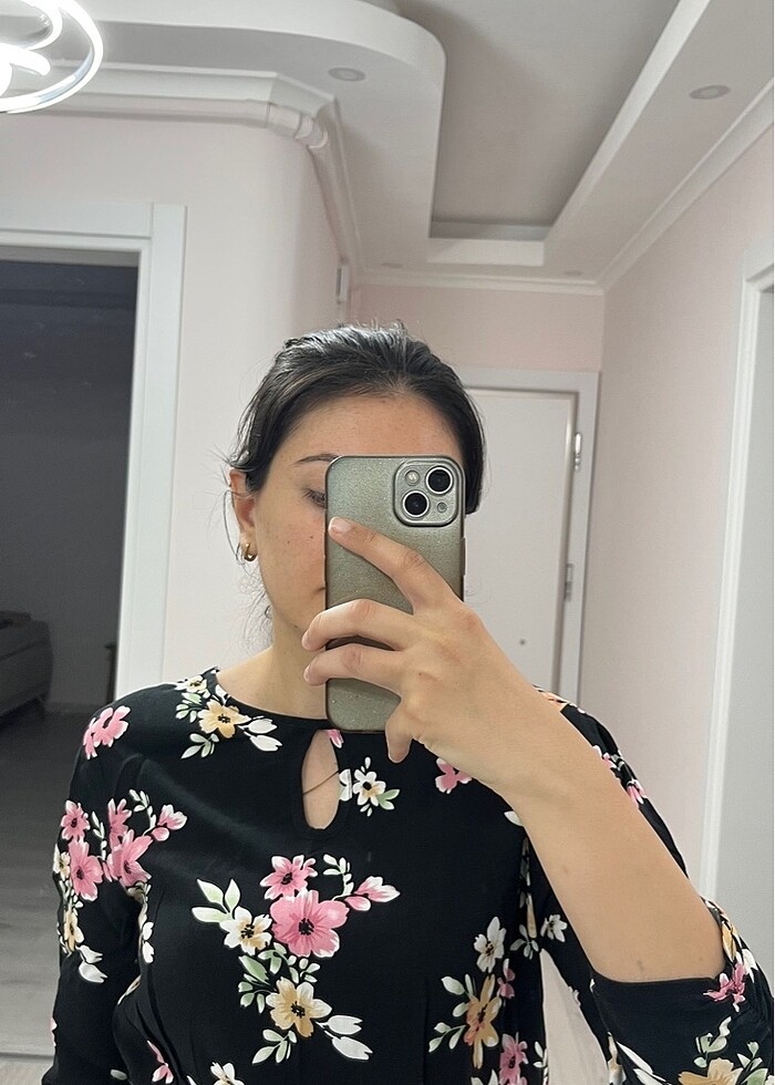 Çiçekli elbise - Görsel 2