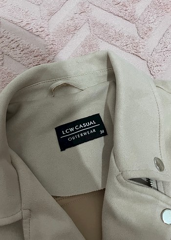 Bej Kadın Süet Kısa Deri Ceket - Görsel 2