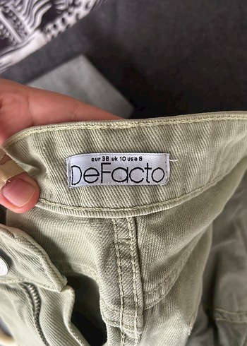 Yeşil dizi kesik Detaylı Salaş Kot Pantolon - Görsel 4