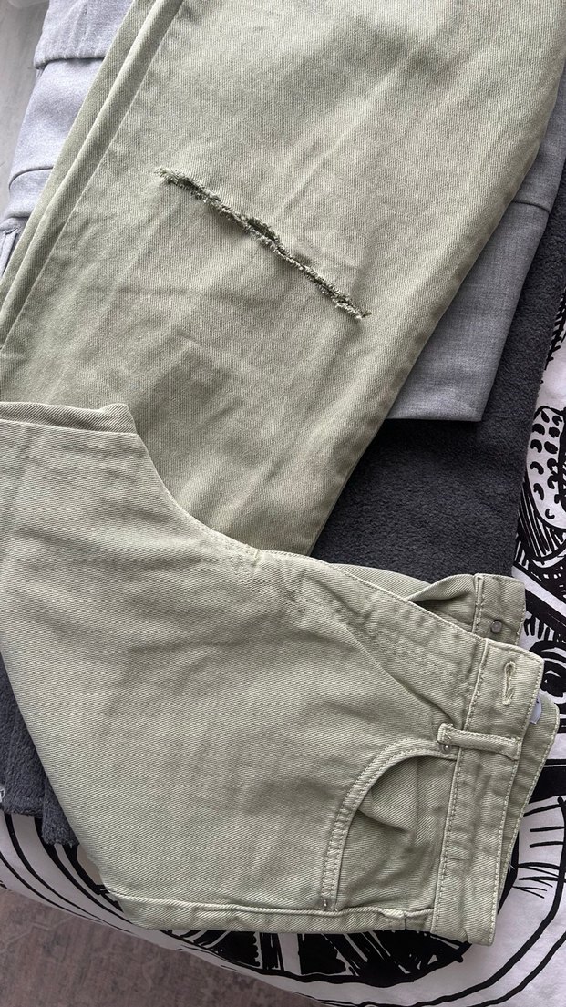 Yeşil dizi kesik Detaylı Salaş Kot Pantolon - Görsel 2