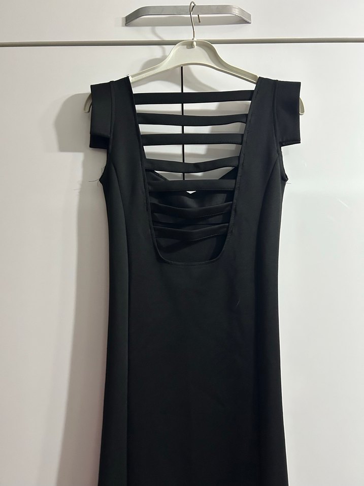 Kadın Siyah Uzun İnce Askılı Elbise - Görsel 2