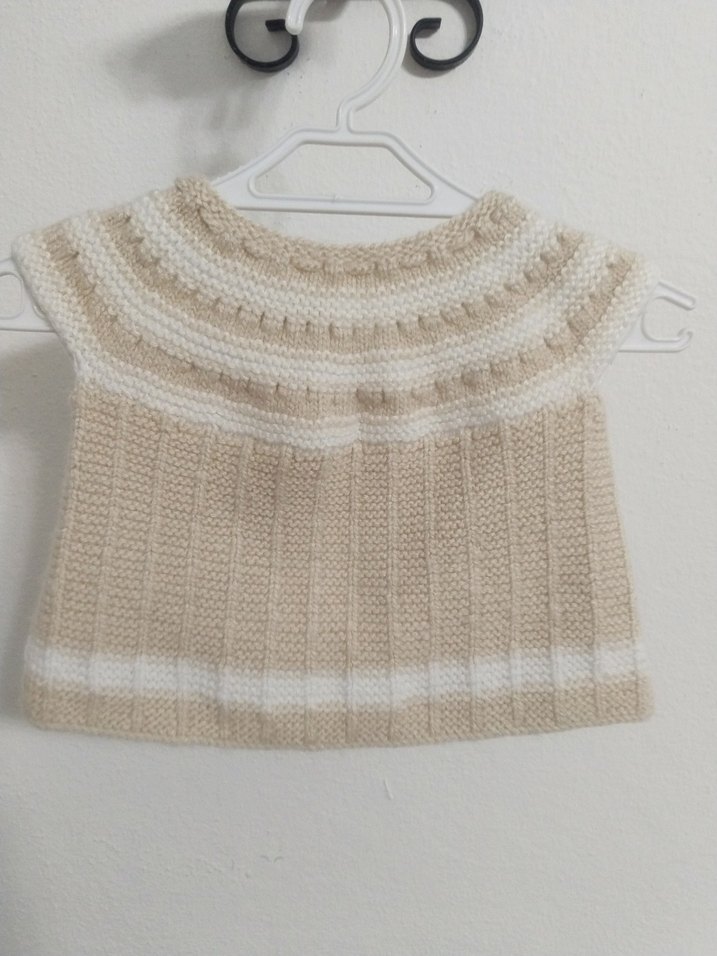 Kız Çocuk Bej Kolsuz Örgü Yelek - Görsel 2