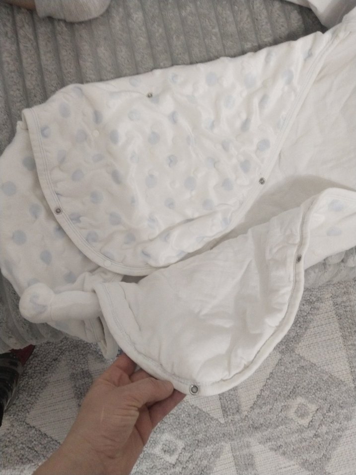 Gri Baskılı Çocuk Battaniyesi - Görsel 3