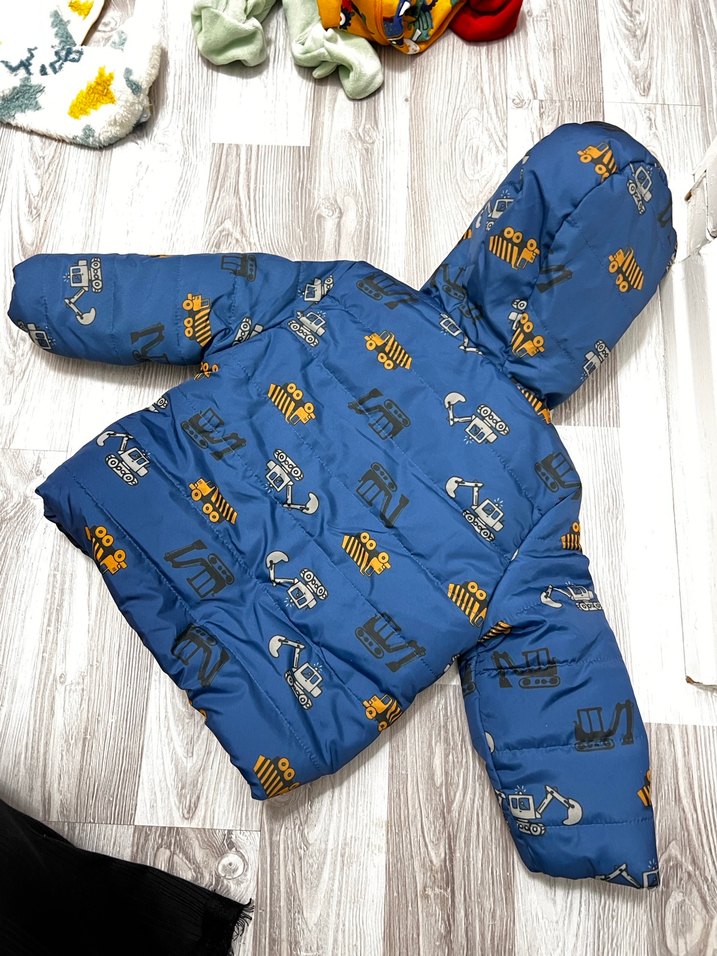 Kapüşonlu Erkek Çocuk Renkli Baskılı Mont - Görsel 2