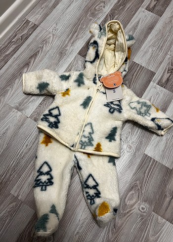 Erkek Bebek Beyaz Nakışlı Kapüşonlu Kışlık Takım - Görsel 2