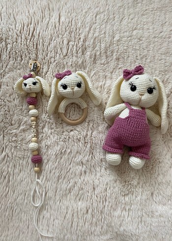 Pembe Örgü Tavşan Diş Kaşıyıcı ve Çıngırak Seti - Görsel 2