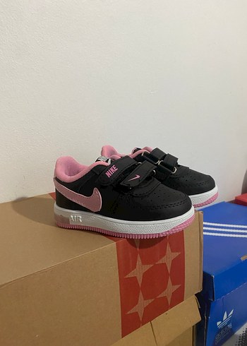 Kız Çocuk Siyah Pembe Nike Spor Ayakkabı - Görsel 2