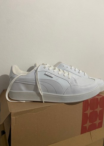 Beyaz Minimalist Spor Ayakkabı - Görsel 2