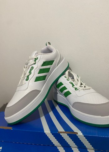 Yeşil Detaylı Beyaz Spor Ayakkabı - Görsel 2