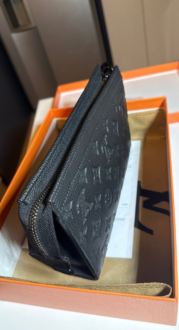 Louis Vuitton Siyah Desenli Erkek Cüzdanı ve çantası - Görsel 4