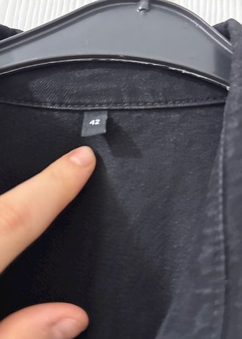 Siyah Kısa Kollu Denim Tulum - Görsel 3