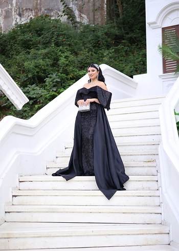 Siyah Straplez Gotik İşlemeli Uzun Abiye - Görsel 3