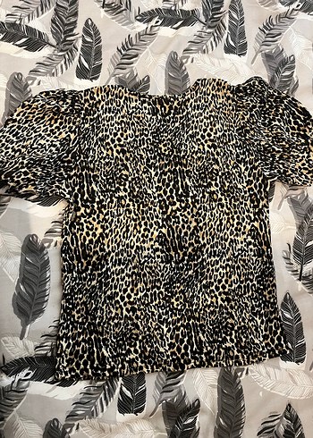 Kahverengi Leopar Desenli Kısa Kollu Bluz - Görsel 2