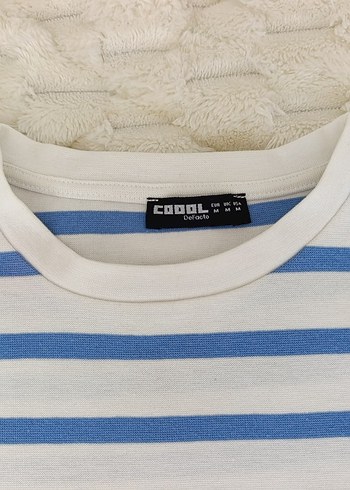 Pastel Mavi Çizgili Crop - Görsel 2