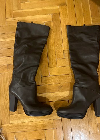Hogan 37