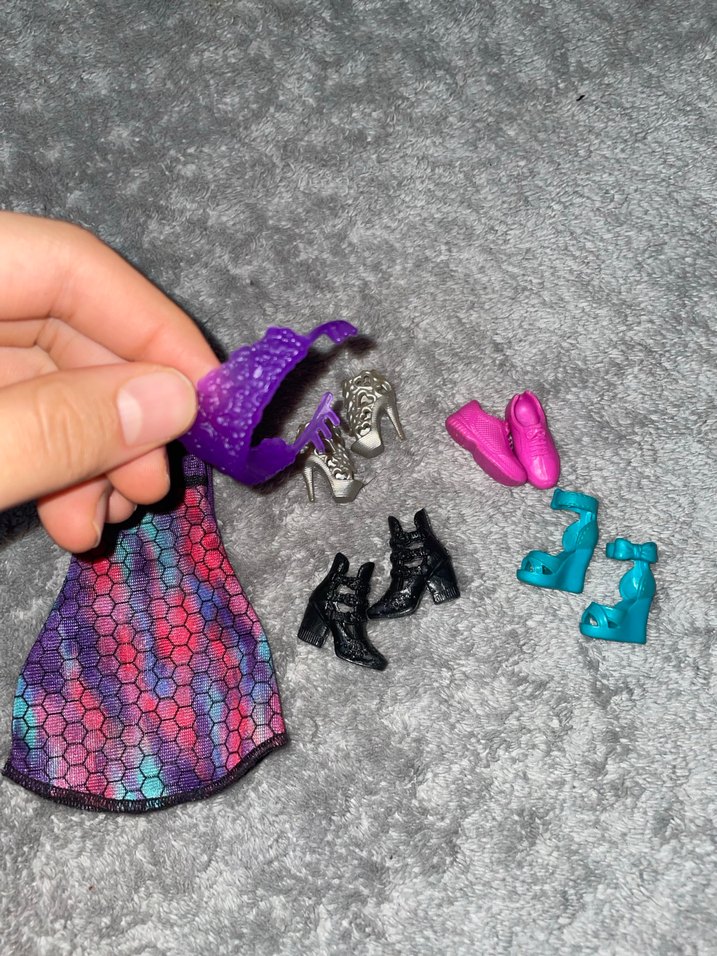Mor Desenli barbie elbisesi ve ayakkabılar - Görsel 3
