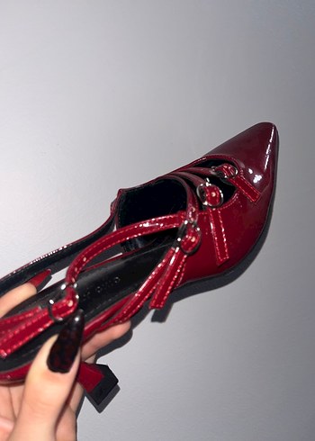 Kırmızı Tokalı Topuklu Ayakkabı - Görsel 7
