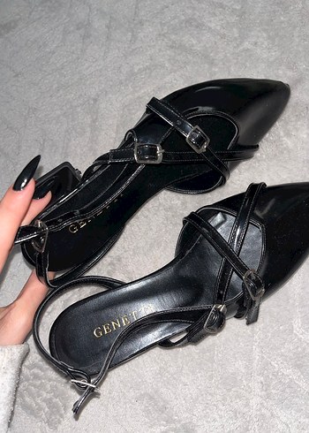 Siyah Parlak Tokalı Topuklu Ayakkabı - Görsel 2