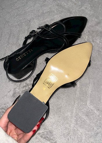 Siyah Parlak Tokalı Topuklu Ayakkabı - Görsel 5