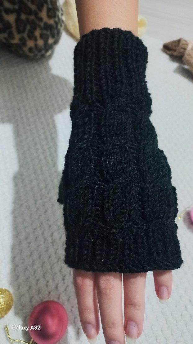 Siyah Kadın el örgüsü eldiven - Görsel 2