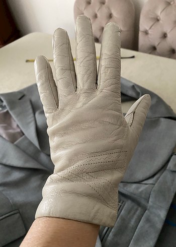 Krem Rengi İçi Astarlı Hakiki Deri
Kadın Eldiven M Beden - Görsel 10
