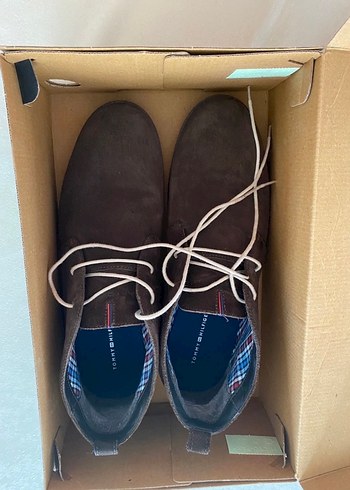 Tommy Hilfiger Orjinal Kutulu Kahverengi Süet
Desert BotRobert2B - Görsel 2