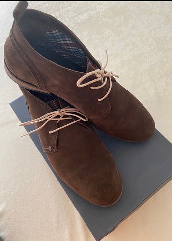 Tommy Hilfiger Orjinal Kutulu Kahverengi Süet
Desert BotRobert2B - Görsel 8