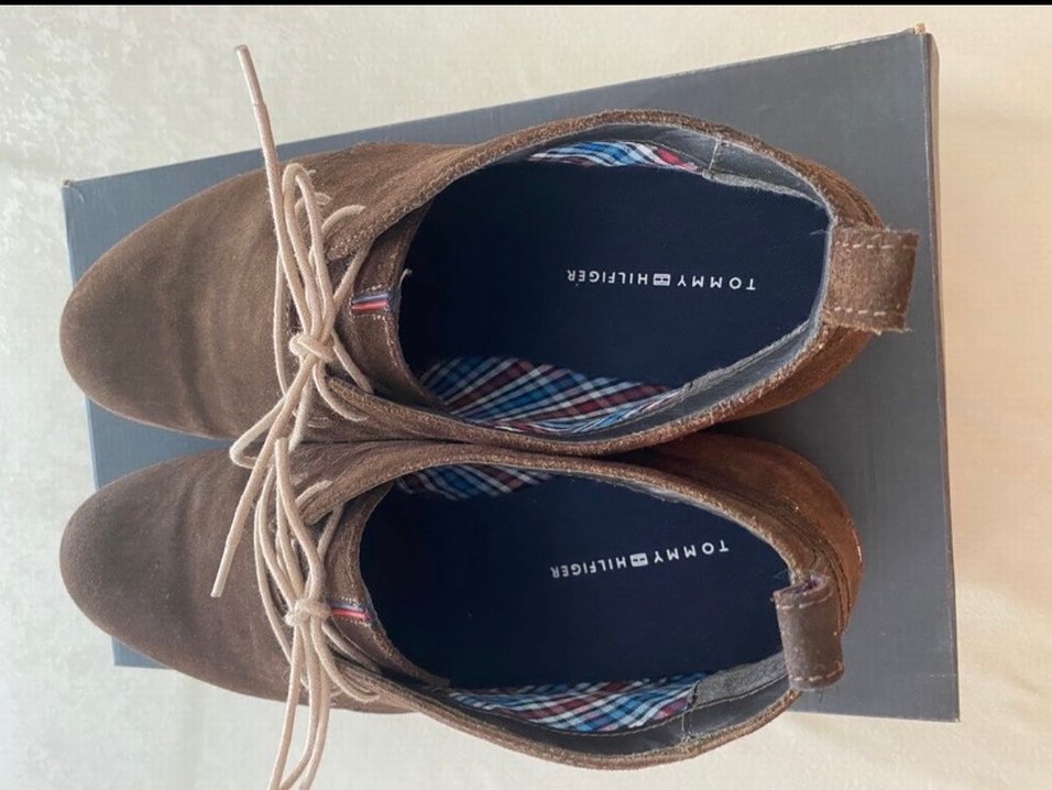 Tommy Hilfiger Orjinal Kutulu Kahverengi Süet
Desert BotRobert2B - Görsel 5