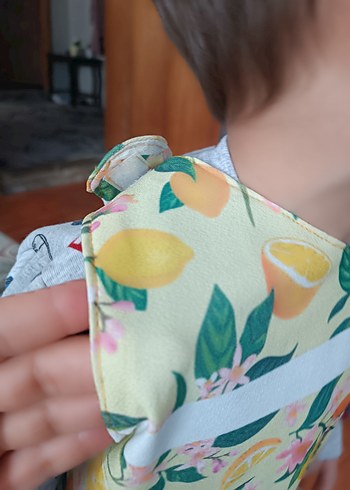 Sarı Desenli Bebek Önlüğü - Görsel 5