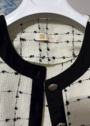 Düğmeli Beyaz Siyah Ekose Kadın Takım - Görsel 4