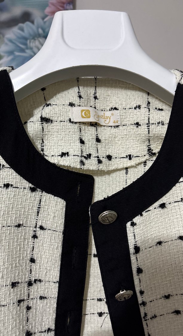 Düğmeli Beyaz Siyah Ekose Kadın Takım - Görsel 4