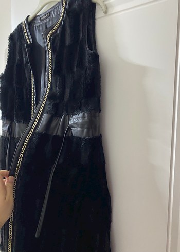 Siyah Kürklü Kadın Yelek - Görsel 2