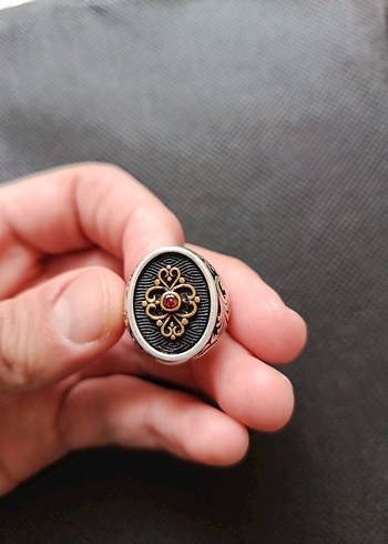 GÜMÜŞ YÜZÜK SİYAH FON DETAYLI - Görsel 2