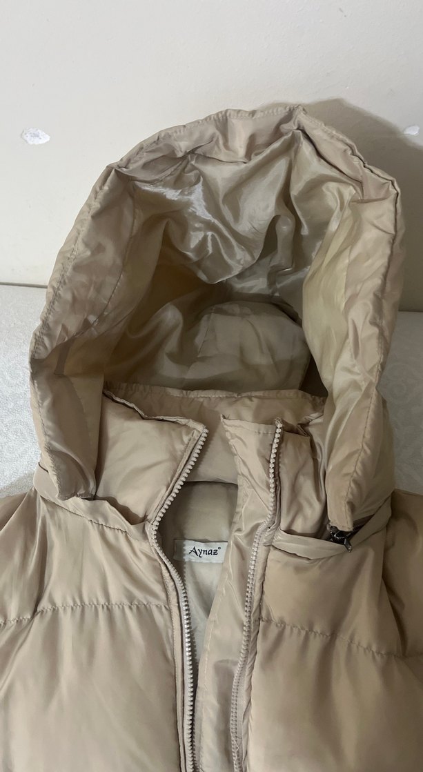 Bej Kapüşonlu Fermuarlı Kadın Kışlık Mont - Görsel 2