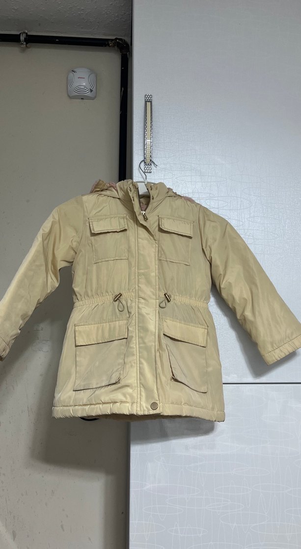 Kız Çocuk Bej Düğmeli Ceket - Görsel 2